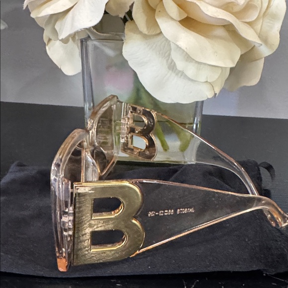 Oversized Sunglasses Square B logo Gold tone Light Brown lenses unbranded - Picture 2 of 5